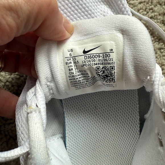 Nike Shoes - Picture 5 of 6